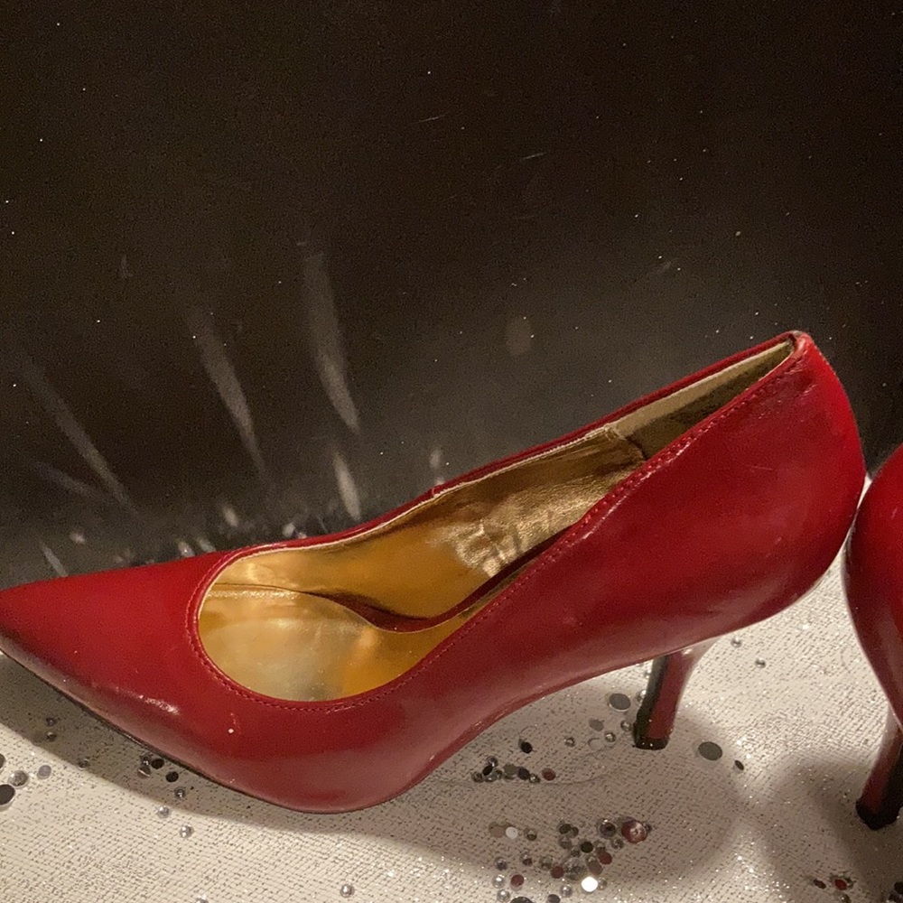 Kelly & Katie patent leather red high heels - Picture 9 of 16